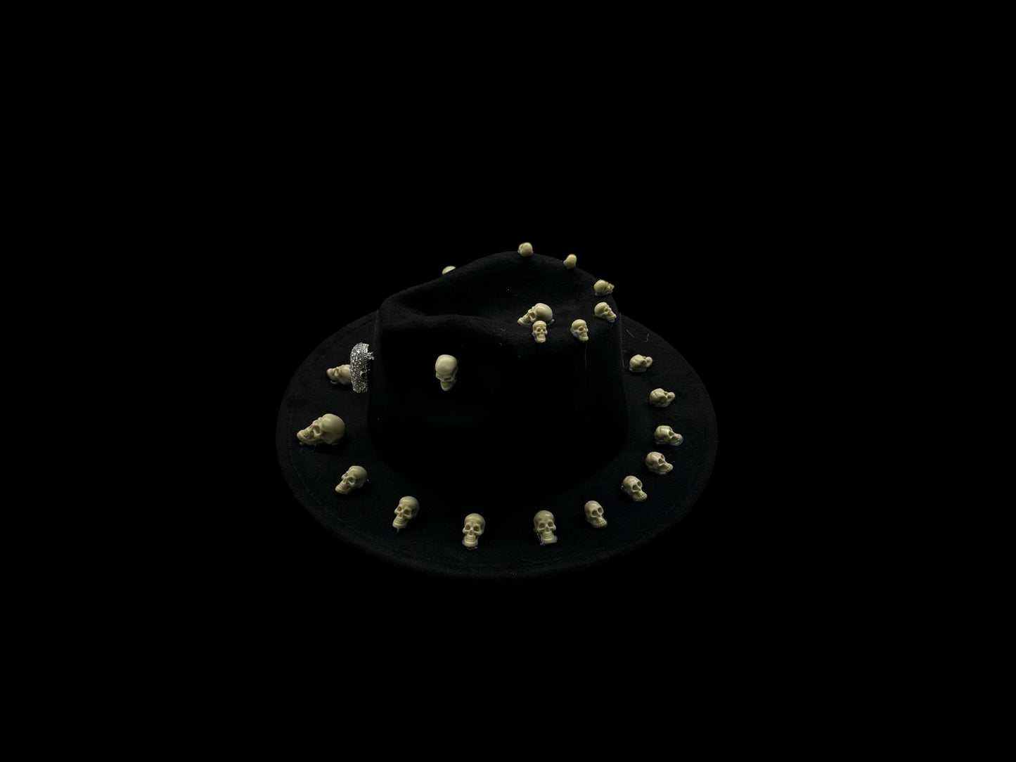 Handmade Black Skull Halloween Hat – Unisex Costume Hat with Spooky Skull Details, Perfect for Festivals, Parties, and Dark Theme Events