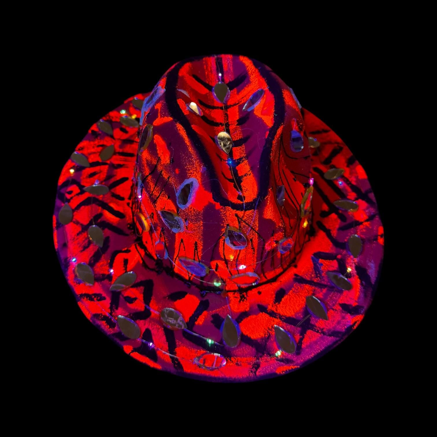Hand-Painted Red Black Festival Hat with LED Lights and Mirror Accents – Unique Rave Burning Man Qreine Art Fedora 57