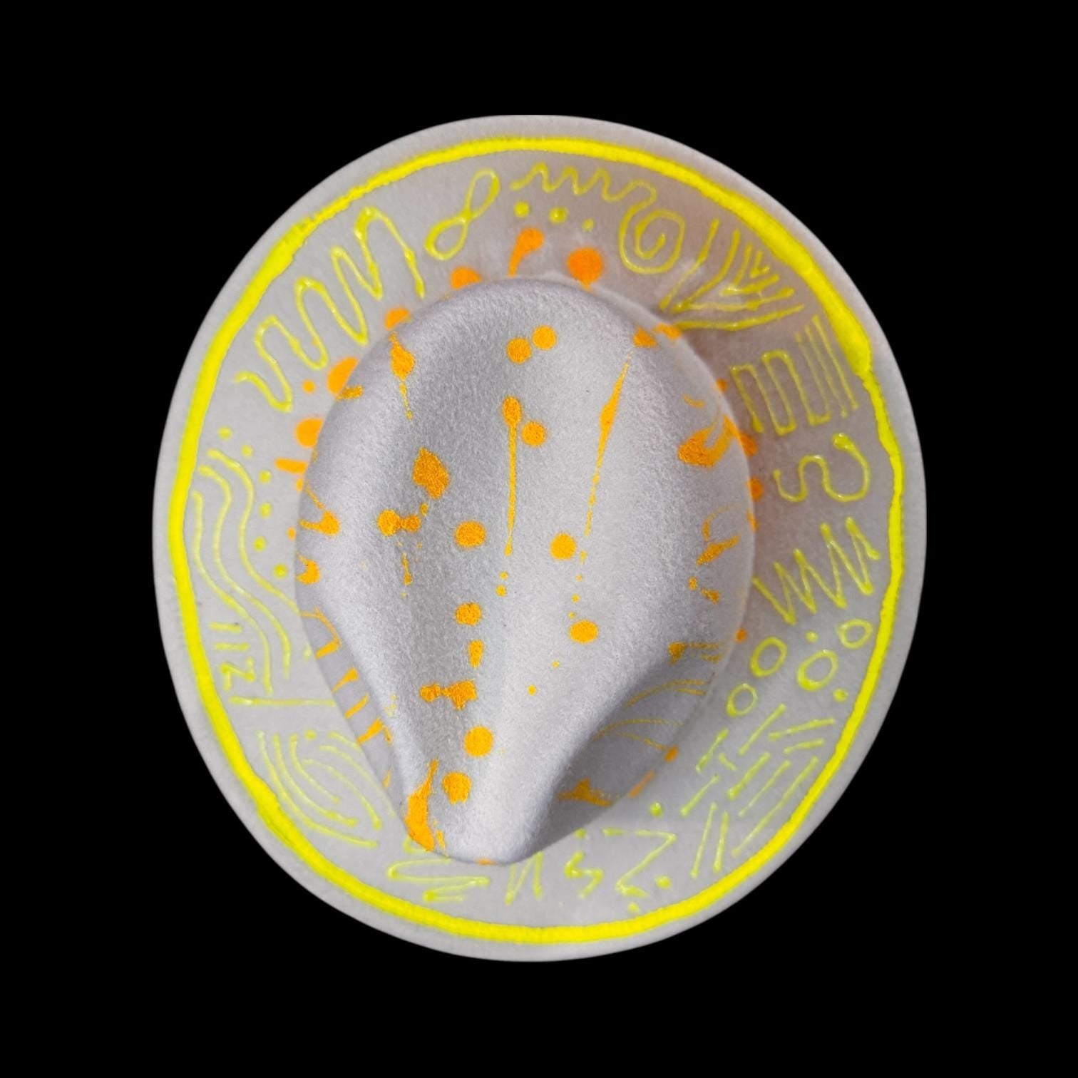 Eclipse Oracle – The Neon Seer’s Crown