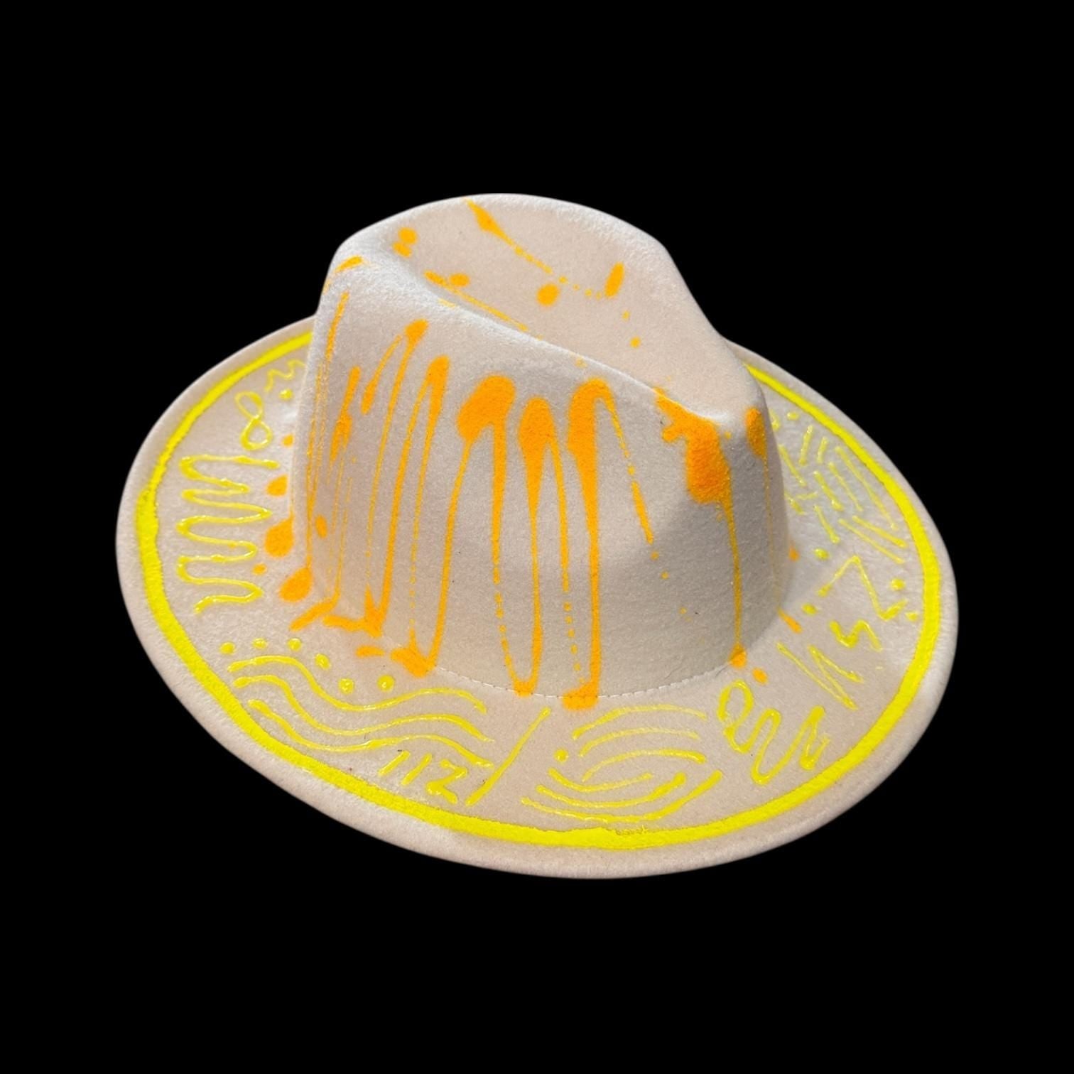 Eclipse Oracle – The Neon Seer’s Crown